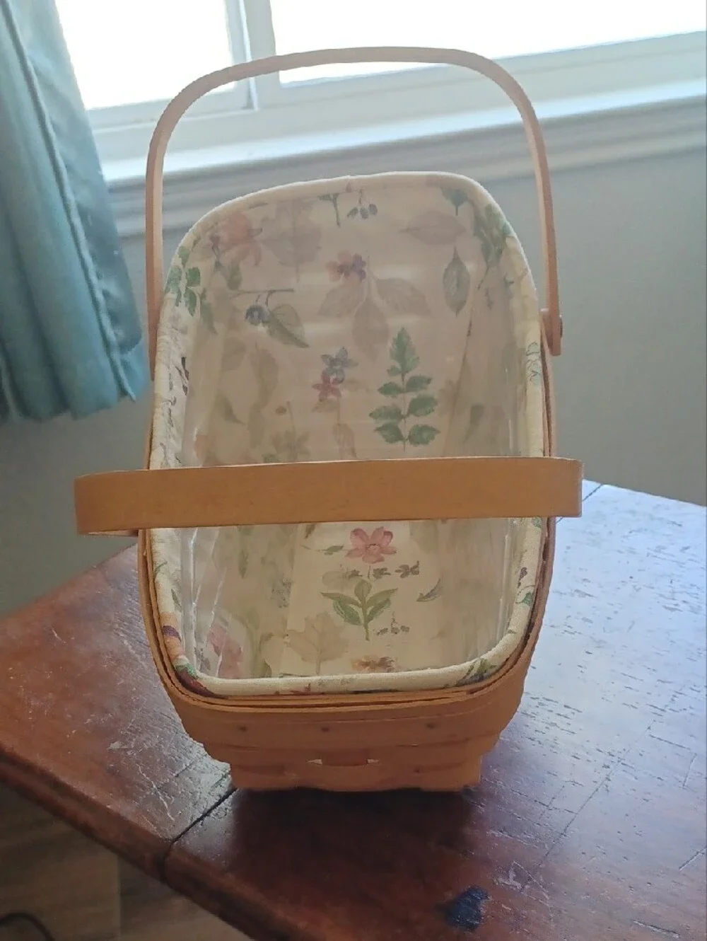 Longaberger Floral-Lined Woven Basket in Cream and Green